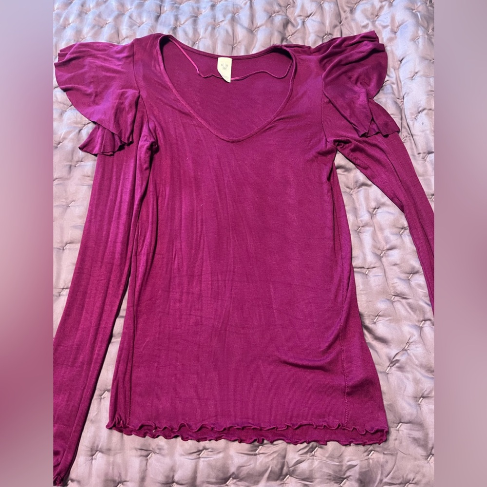 Long sleeve fuchsia top